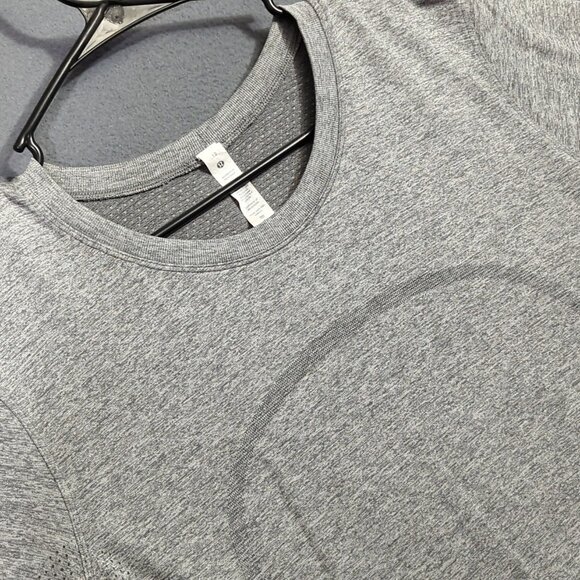 Lululemon Shirt Women's 12 Gray Swiftly Relaxed Long Sleeve Shirt 2.0 - Picture 1 of 9